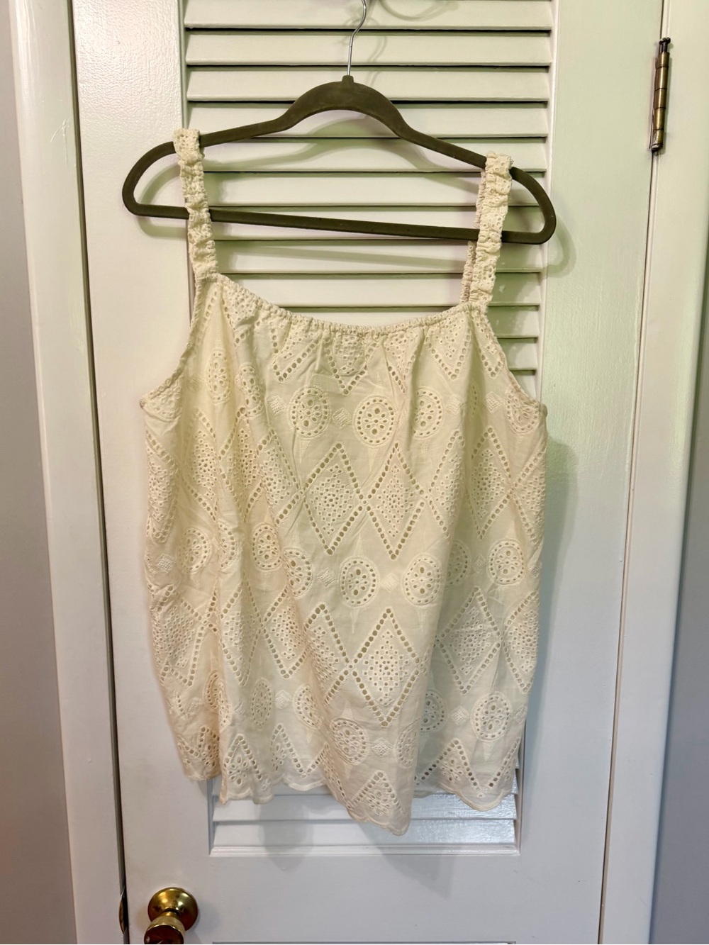 Women's Cream Eyelet Crochet Camisole Top